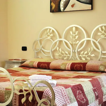 Bed & Breakfast By Filomena 3*